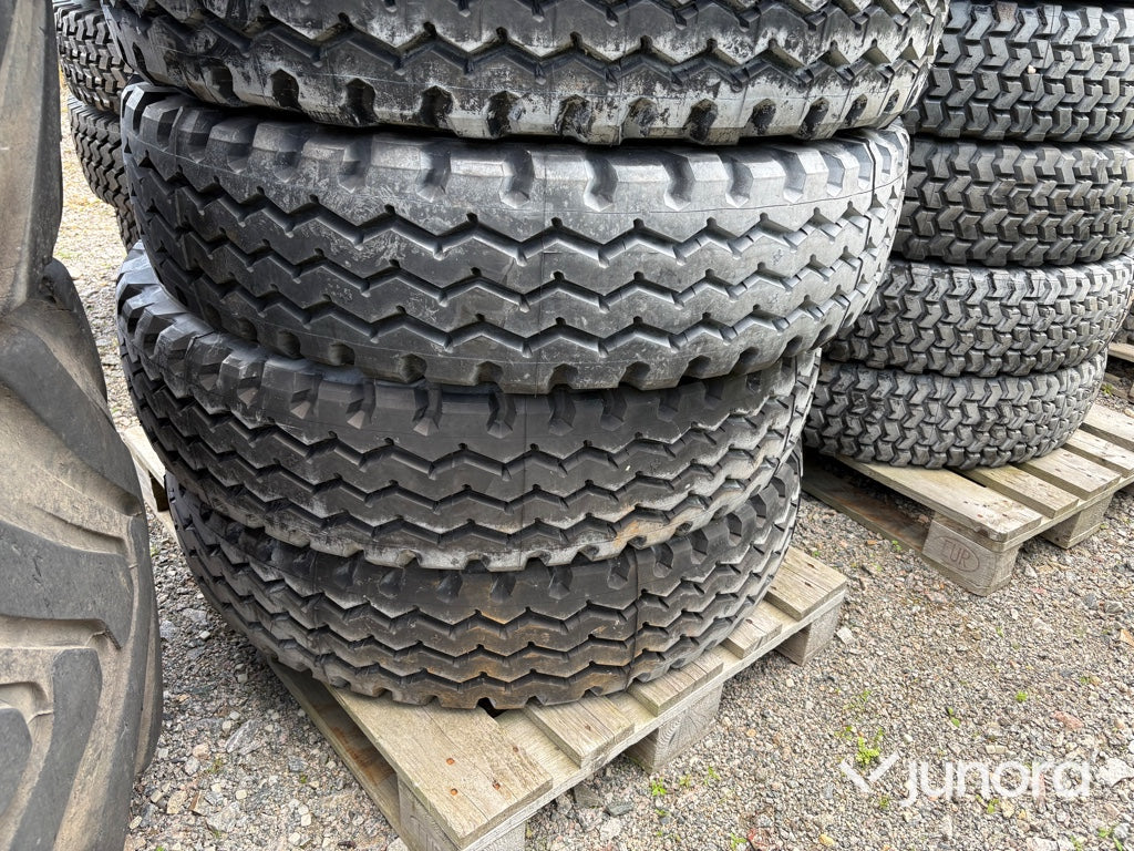 Lastbilsdäck - Michelin 12 R22,5