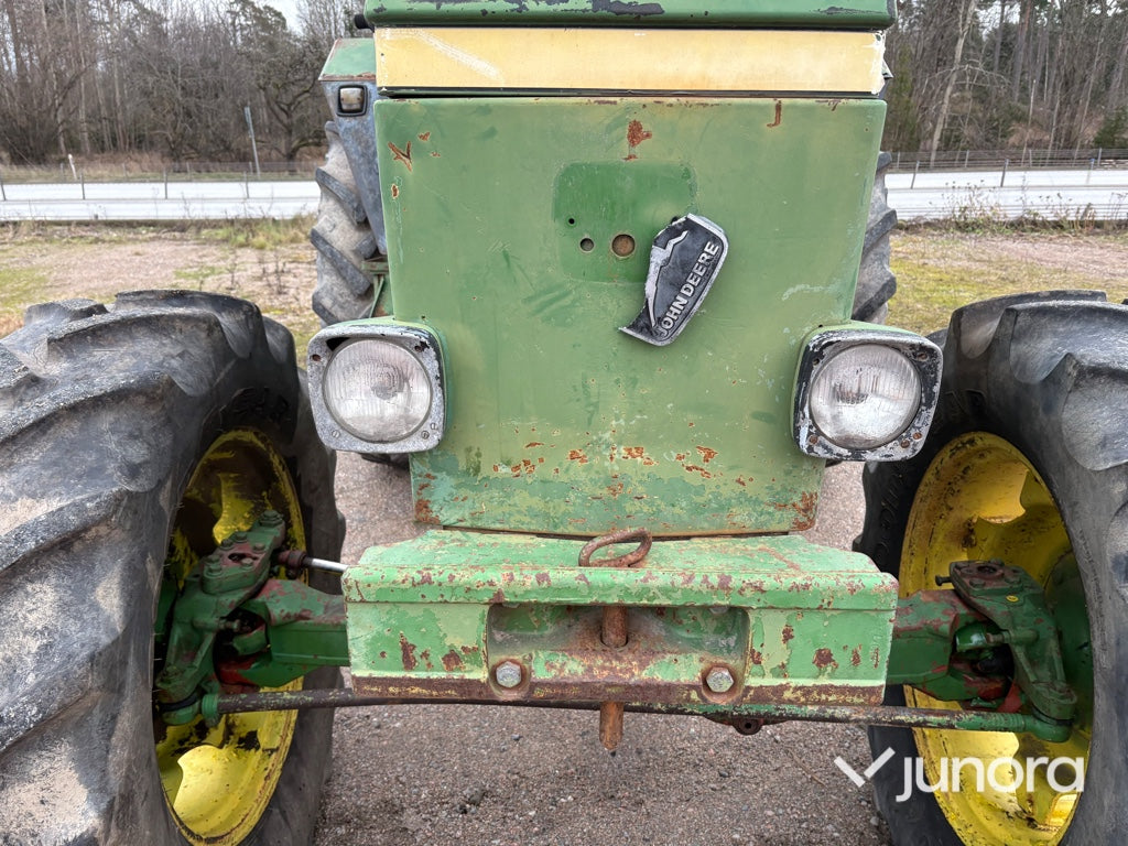 Traktor - John Deere 3140 MFWD