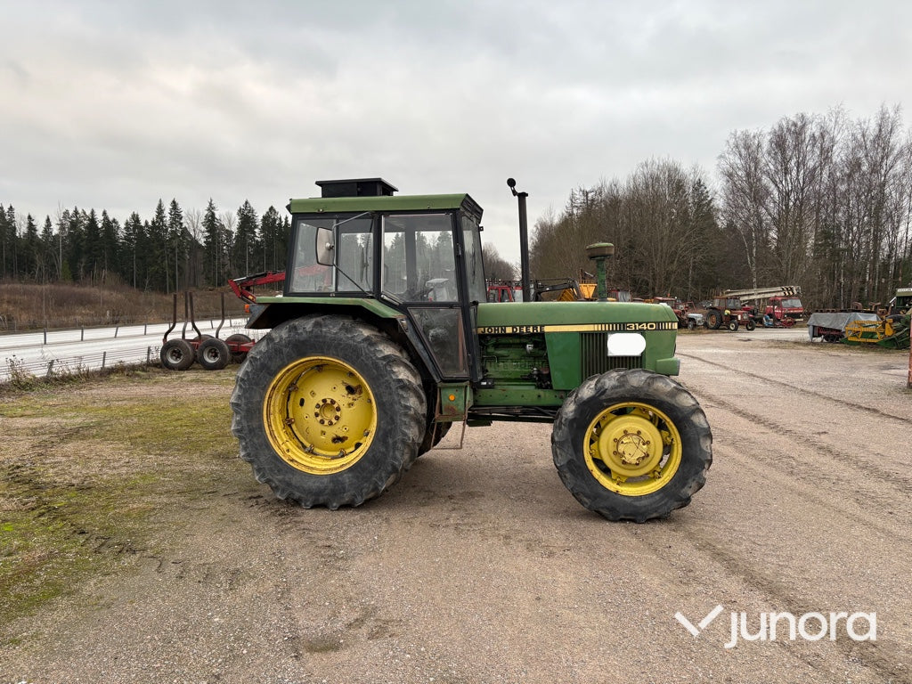 Traktor - John Deere 3140 MFWD
