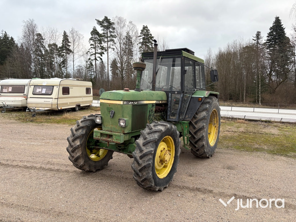 Traktor - John Deere 3140 MFWD