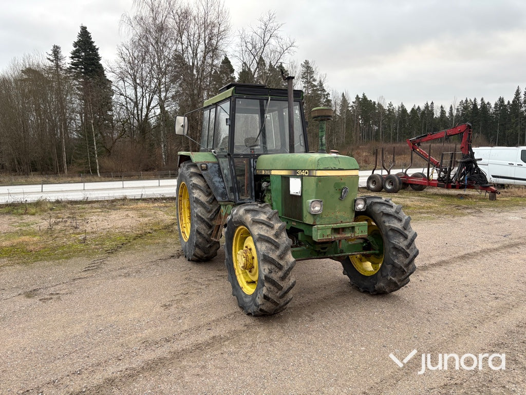 Traktor - John Deere 3140 MFWD