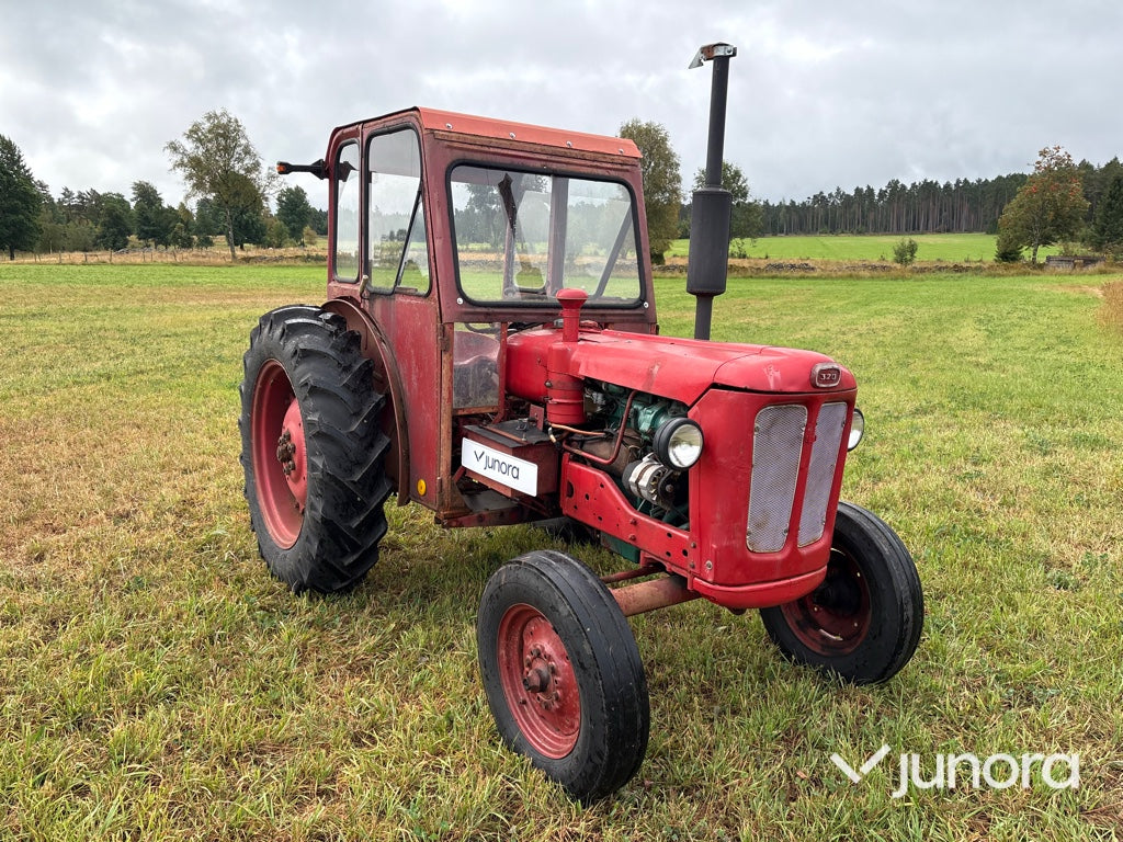 Traktor Volvo BM 320