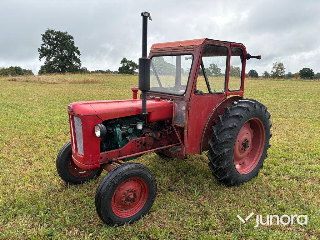 Traktor Volvo BM 320