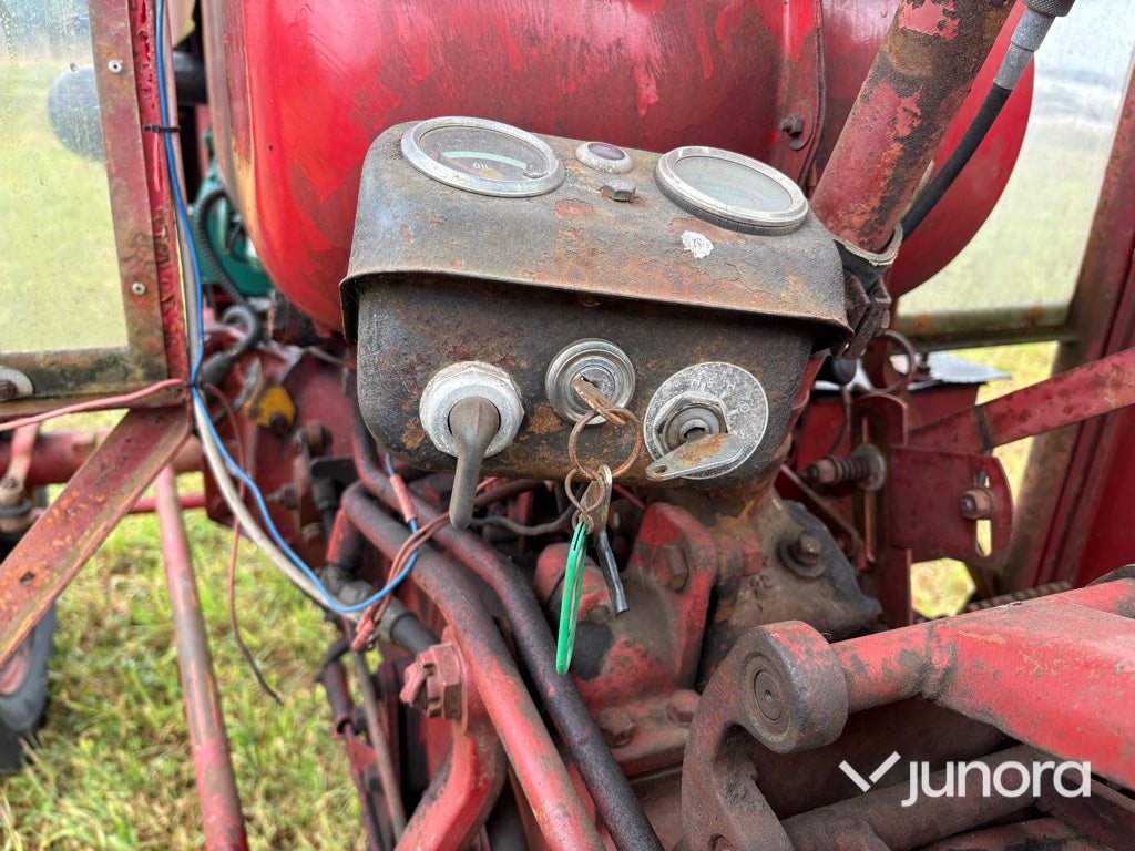 Traktor Volvo BM 320