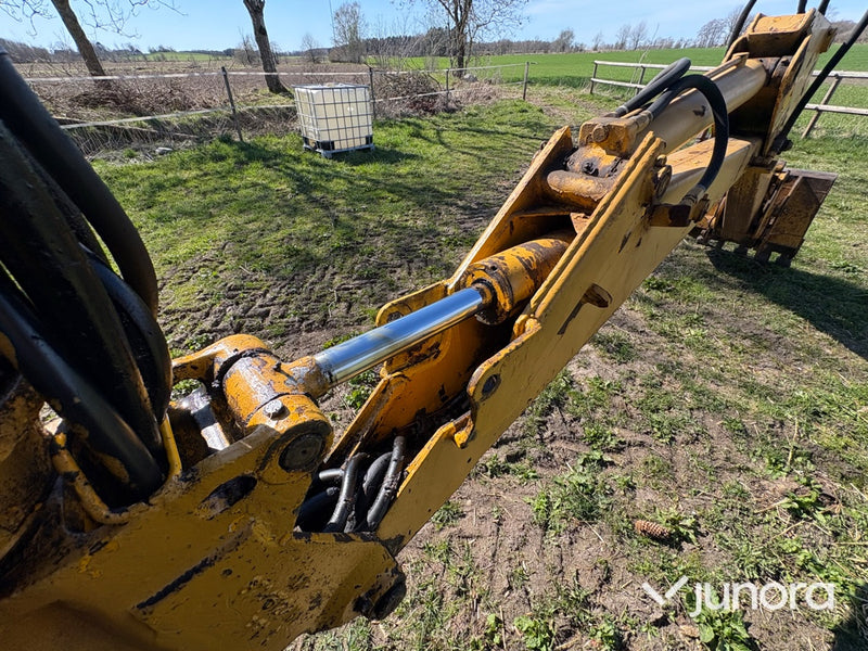 Traktorgrävare - Massey Ferguson, 3305