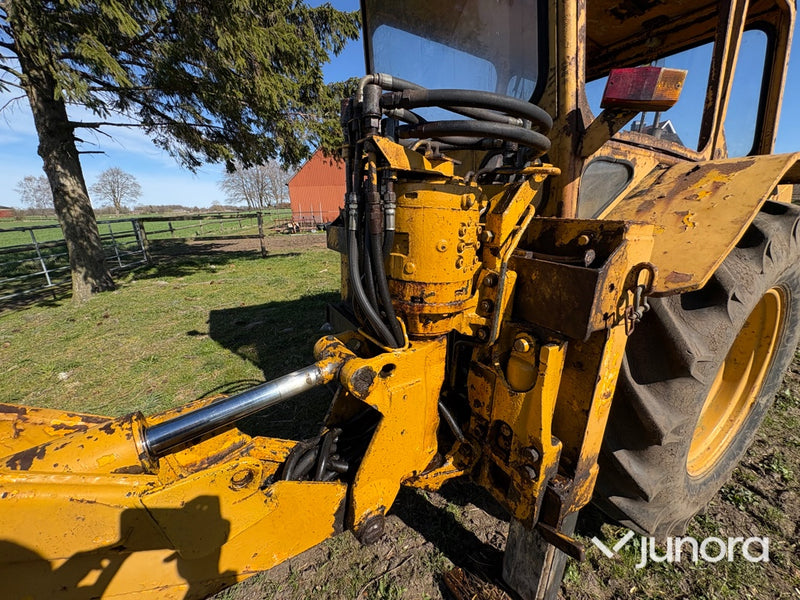 Traktorgrävare - Massey Ferguson, 3305