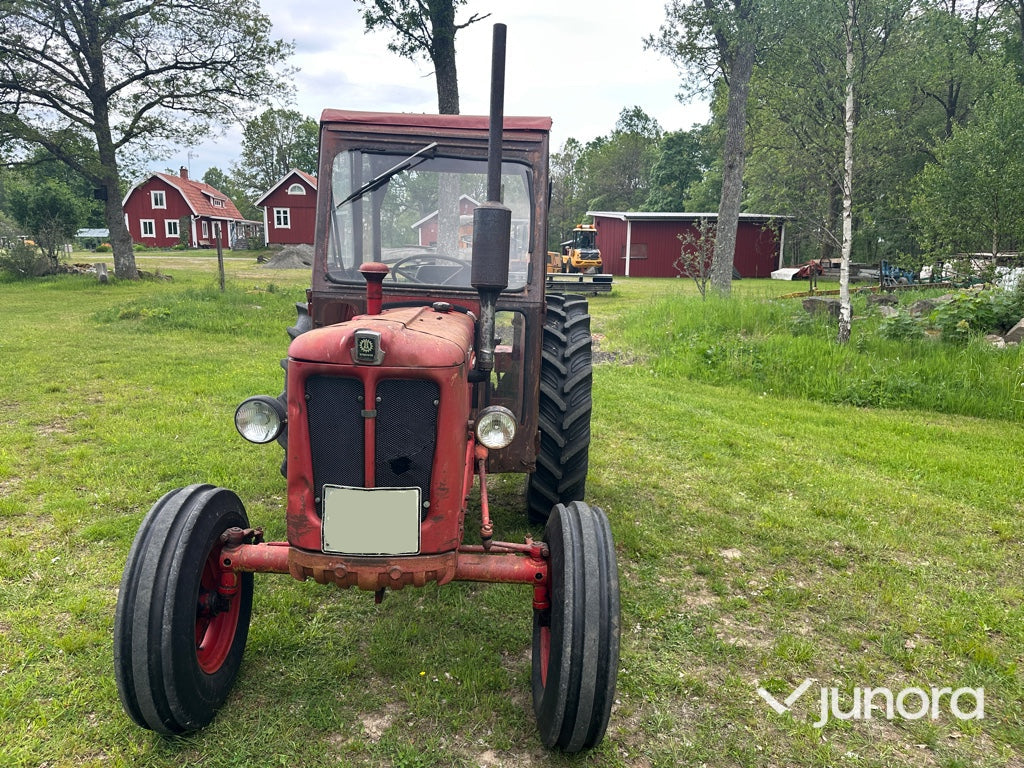 Traktor - Volvo BM, 400