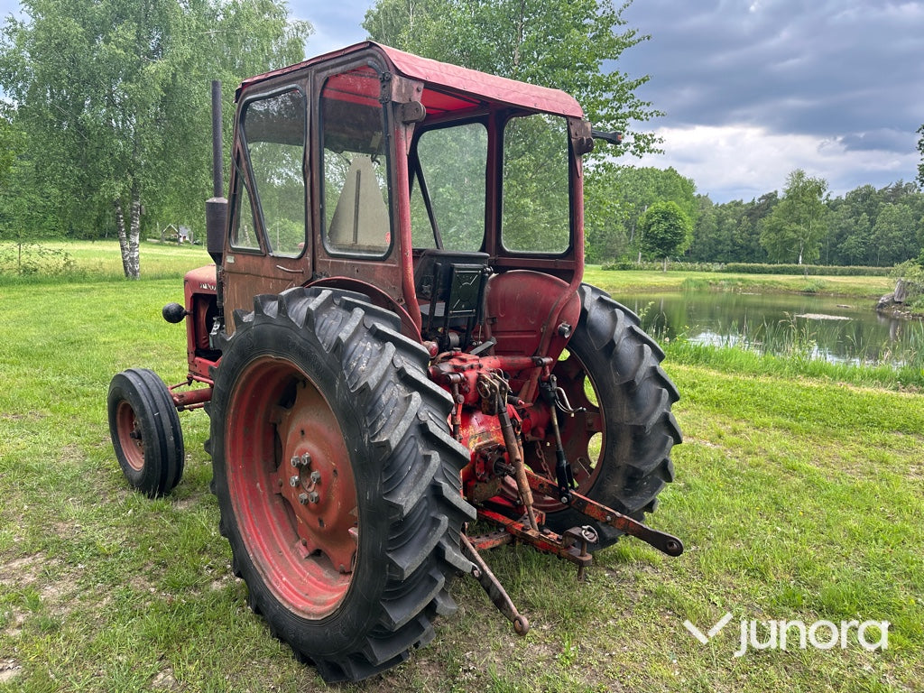 Traktor - Volvo BM, 400