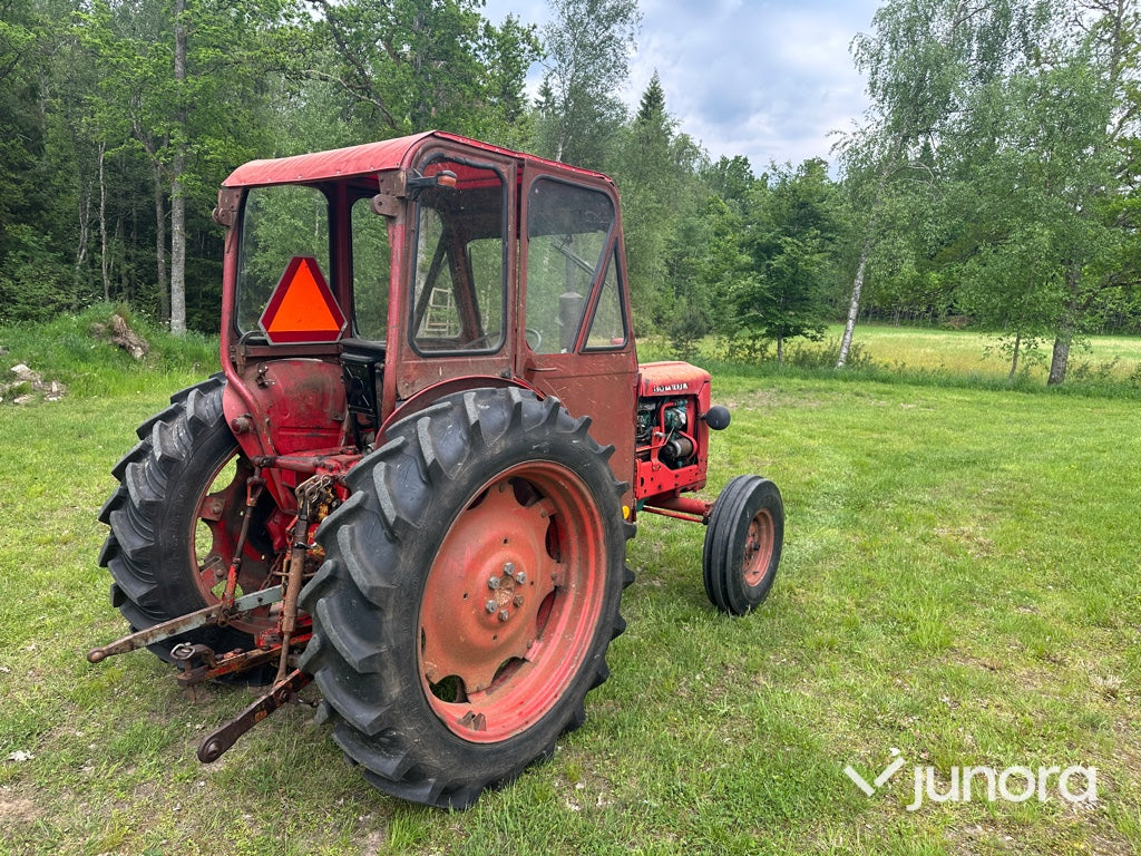 Traktor - Volvo BM, 400