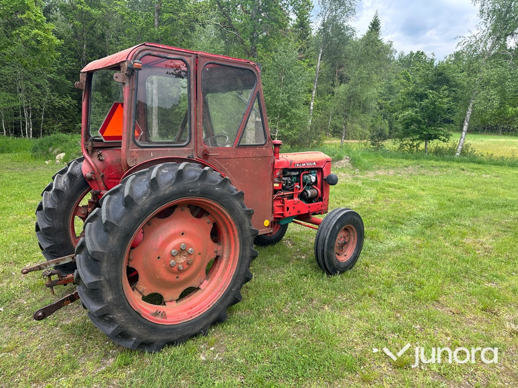 Traktor - Volvo BM, 400