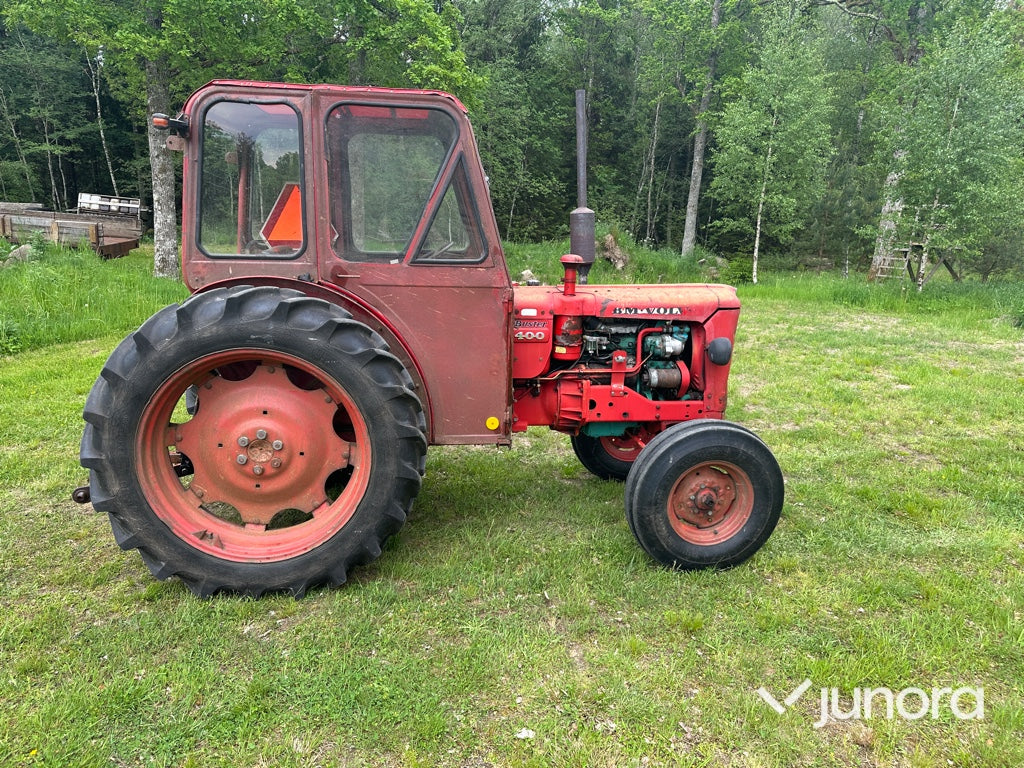 Traktor - Volvo BM, 400