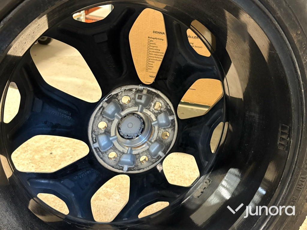 Aluminiumfälgar Dodge RAM med Pirelli Scorpion Verde All Season Original 22”