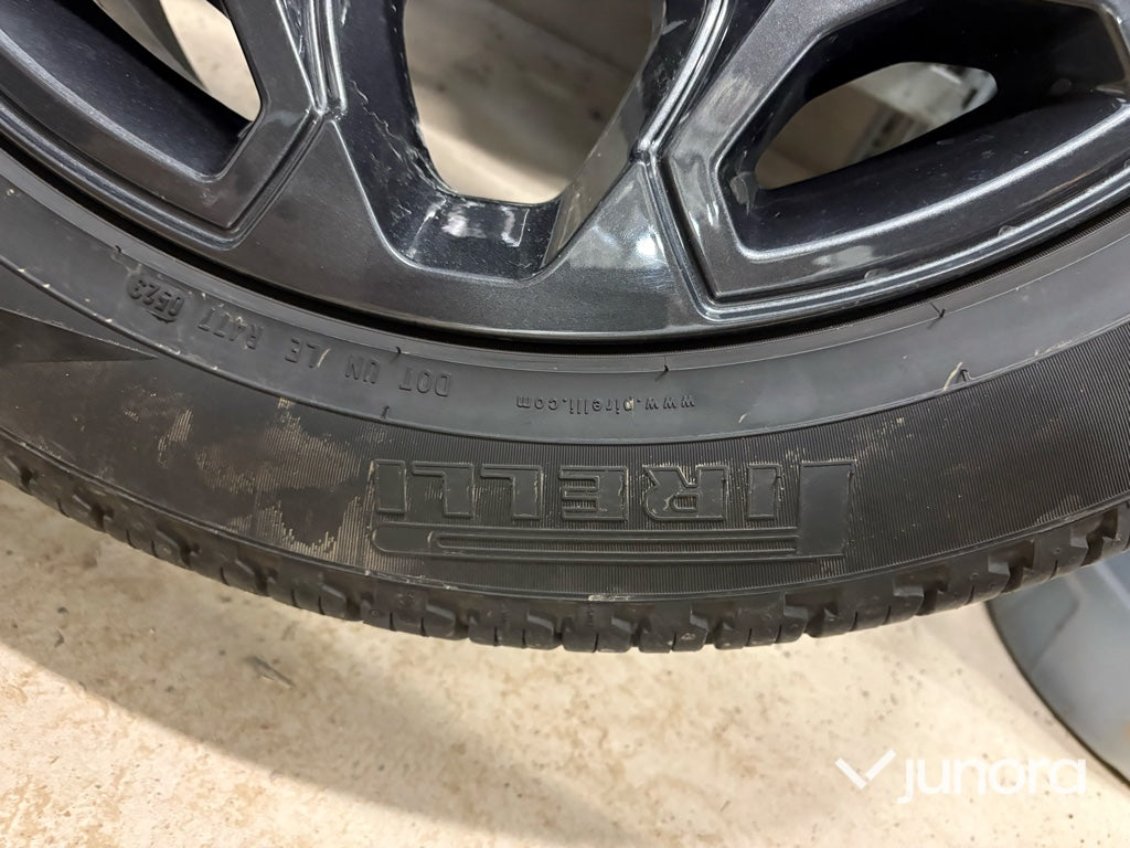 Aluminiumfälgar Dodge RAM med Pirelli Scorpion Verde All Season Original 22”