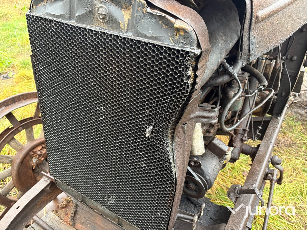 Ombyggd EPA-traktor