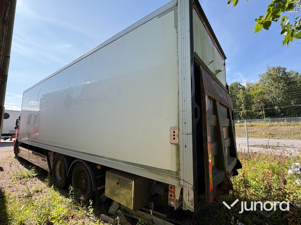 Lastbil Volvo FM 400 6X2 Kyl och Frys
