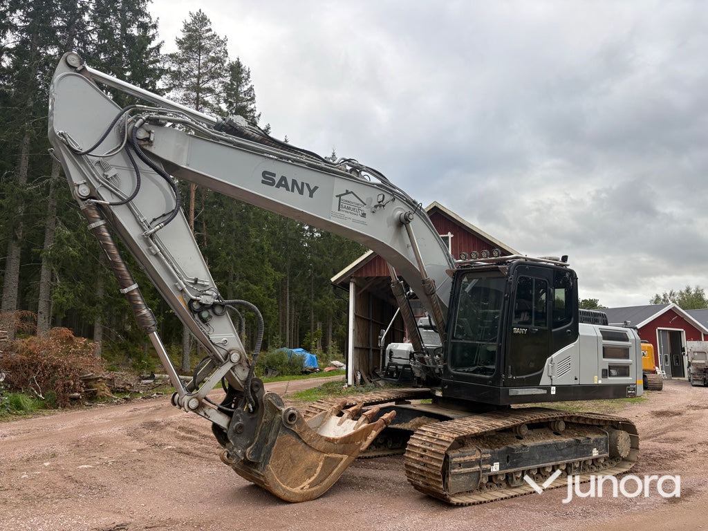 Bandgrävare SANY SY215C LC med Engcon tiltrotator