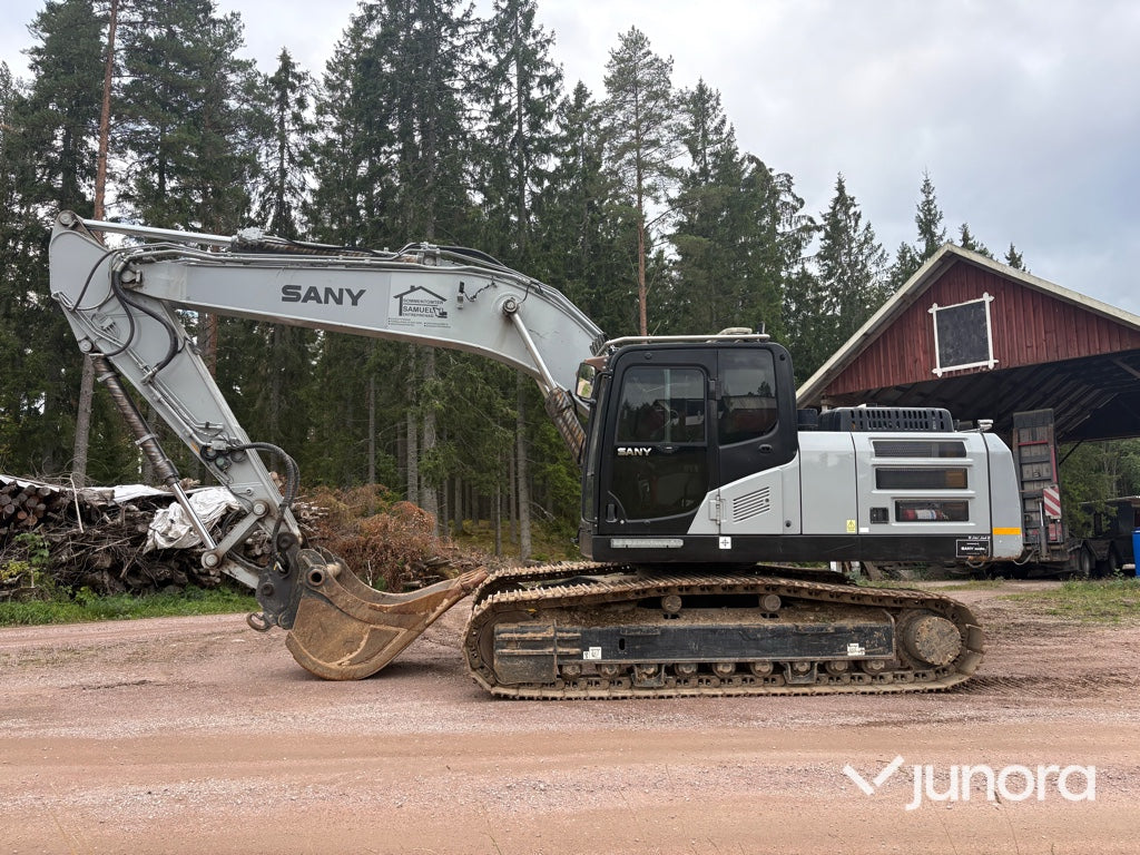 Bandgrävare SANY SY215C LC med Engcon tiltrotator