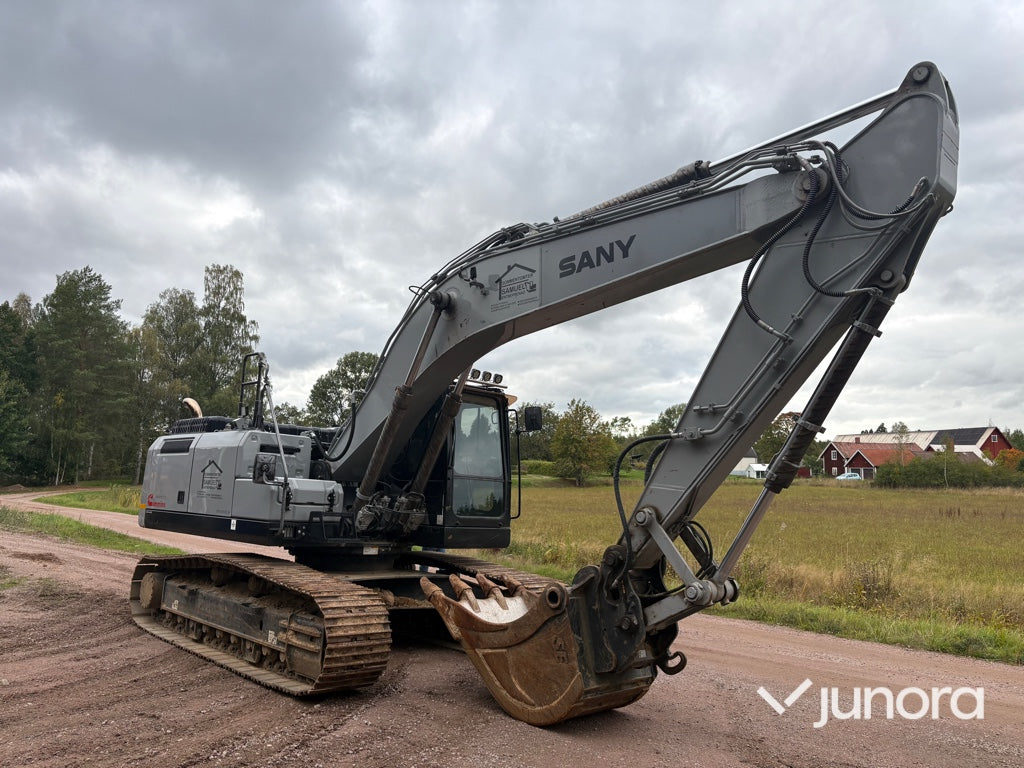 Bandgrävare SANY SY215C LC med Engcon tiltrotator