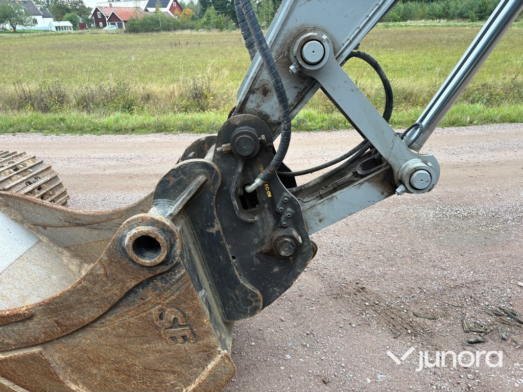 Bandgrävare SANY SY215C LC med Engcon tiltrotator