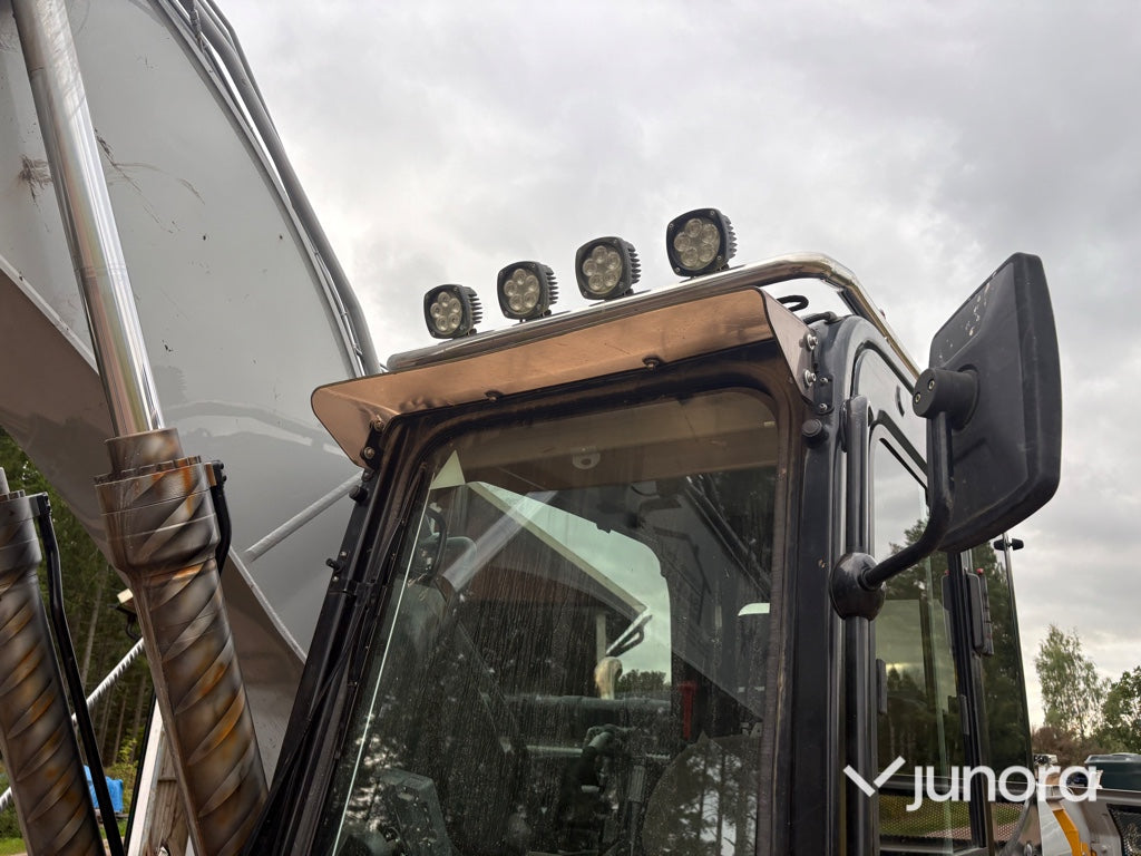 Bandgrävare SANY SY215C LC med Engcon tiltrotator