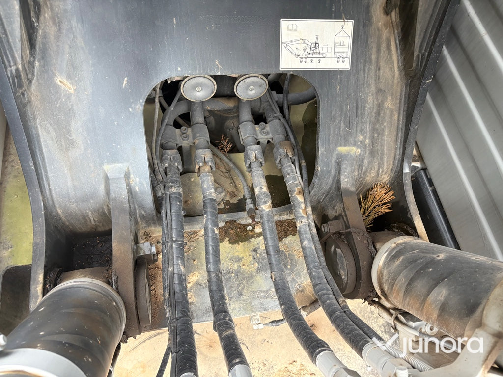 Bandgrävare SANY SY215C LC med Engcon tiltrotator