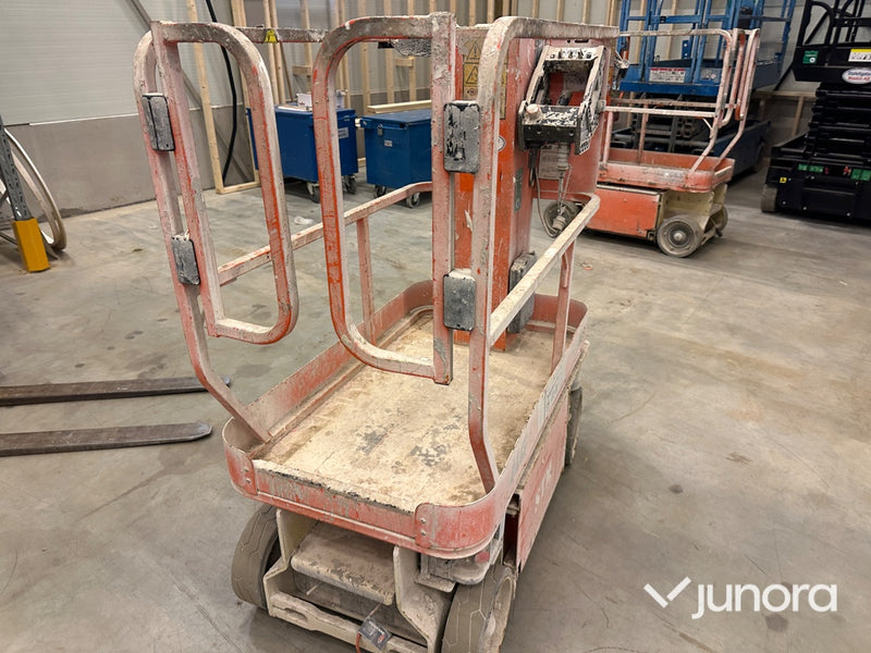 Pelarlift - JLG, 1230ES