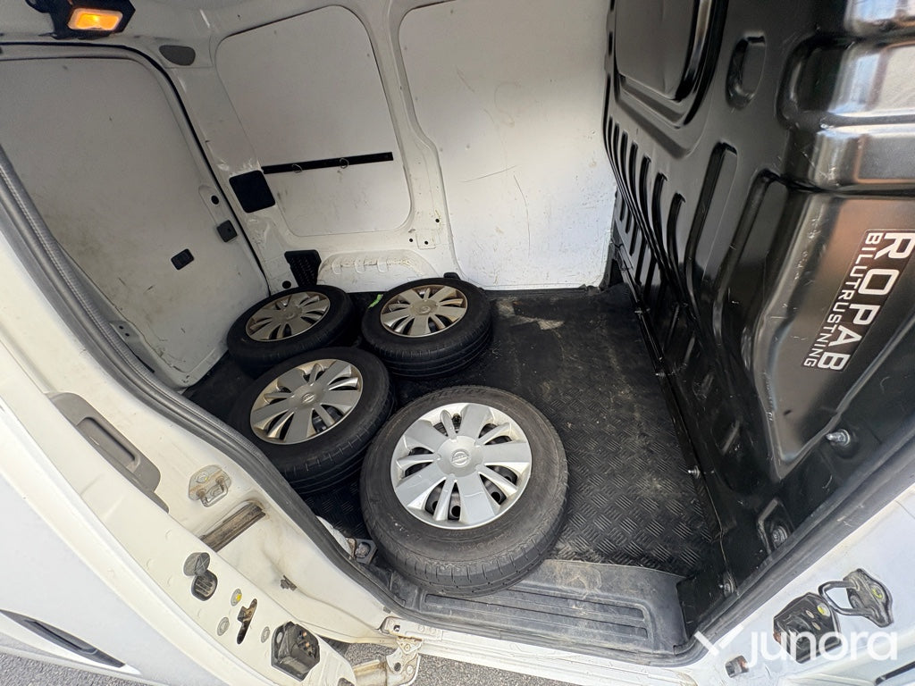 Nissan NV200
