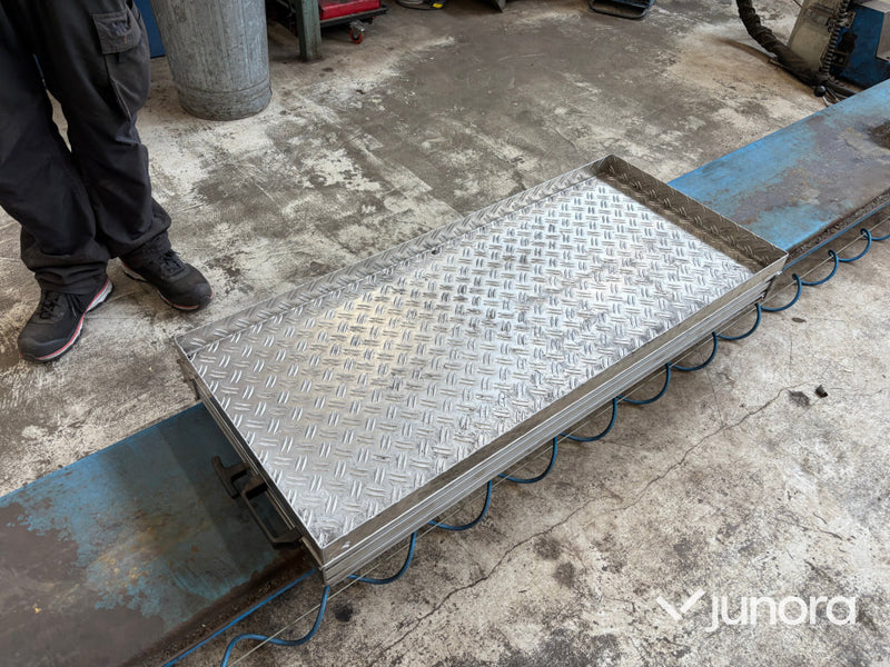 2 St Sortiment Skåp för fordon + 1 st Utdragbar Arbetsbänk