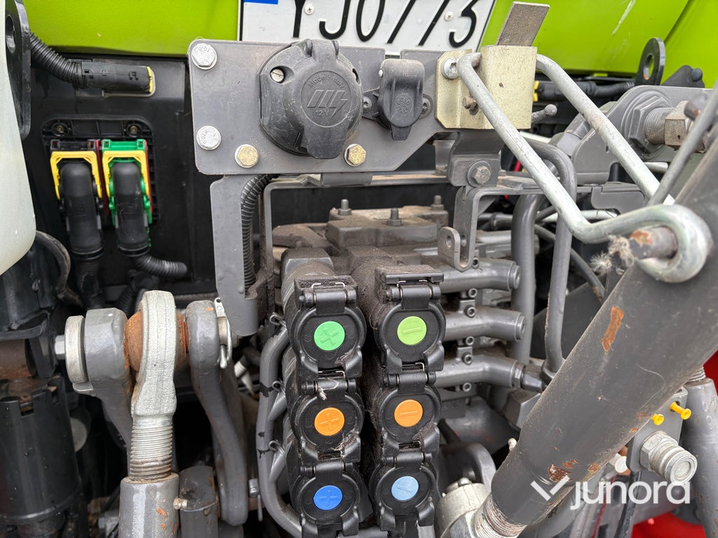 Traktor - Claas Arion 440 med lastare