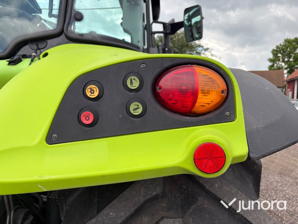 Traktor - Claas Arion 440 med lastare