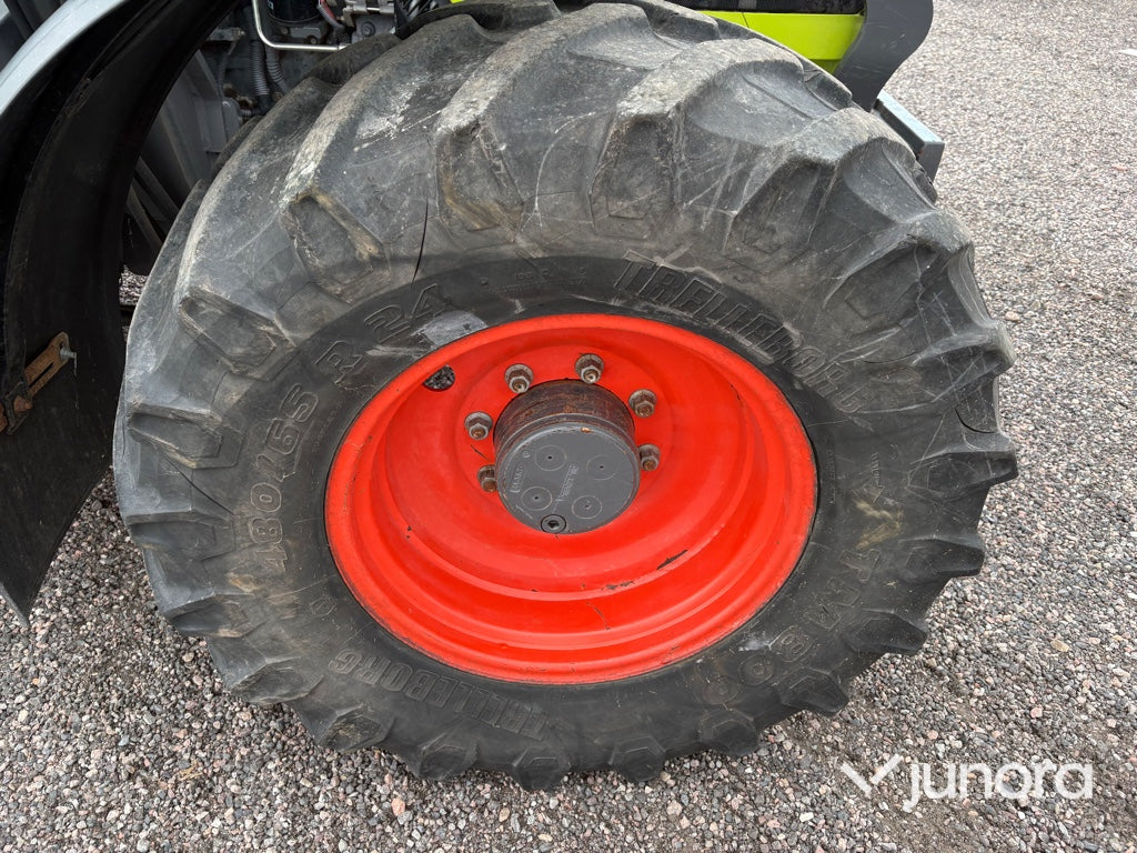 Traktor - Claas Arion 440 med lastare