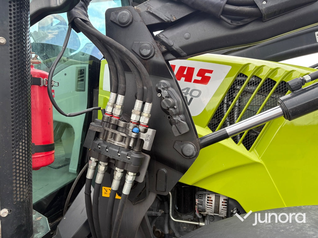 Traktor - Claas Arion 440 med lastare