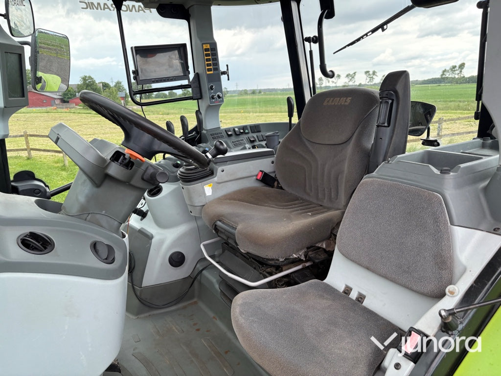 Traktor - Claas Arion 440 med lastare