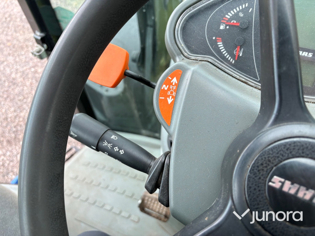 Traktor - Claas Arion 440 med lastare