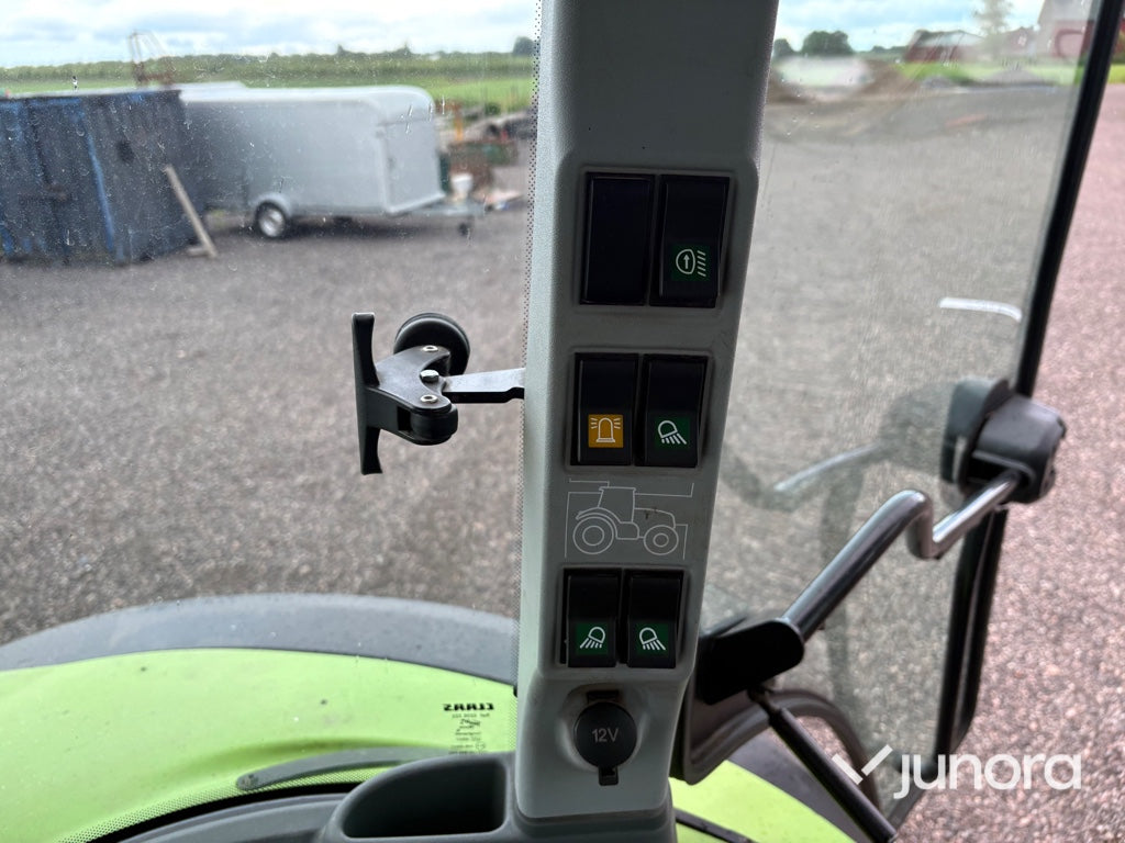 Traktor - Claas Arion 440 med lastare
