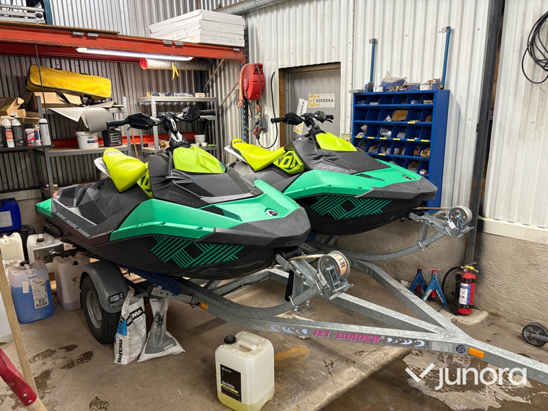 Vattenskoter - Sea-Doo Spark Trixx 2 st med trailer