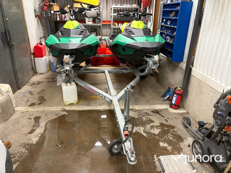 Vattenskoter - Sea-Doo Spark Trixx 2 st med trailer
