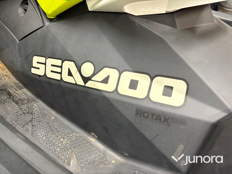 Vattenskoter - Sea-Doo Spark Trixx 2 st med trailer