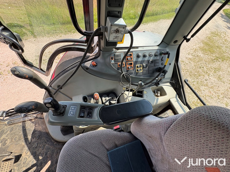 Traktor Valtra N111E Hitech