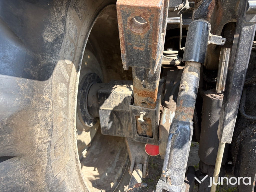 Traktor Valtra N111E Hitech