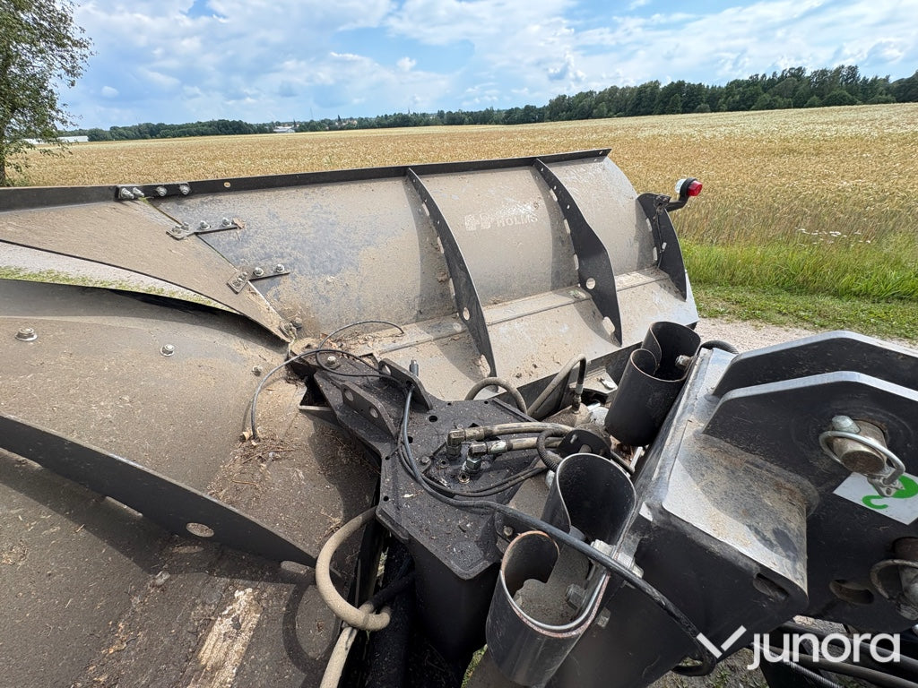 Traktor Valtra N111E Hitech