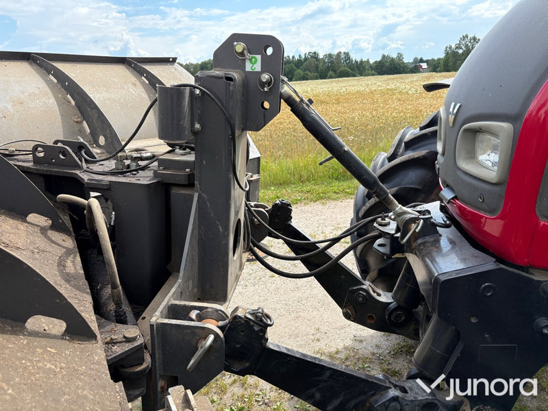 Traktor Valtra N111E Hitech
