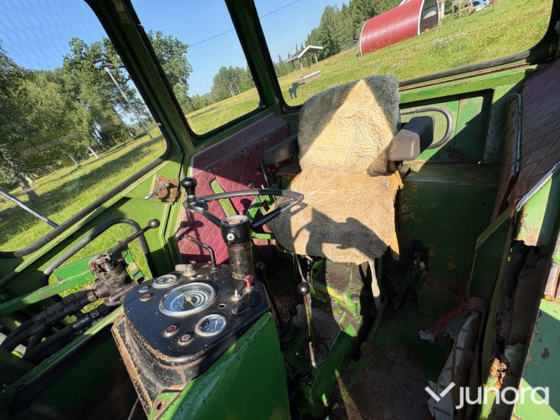 John Deere 3120 Servo med Kellve lastare