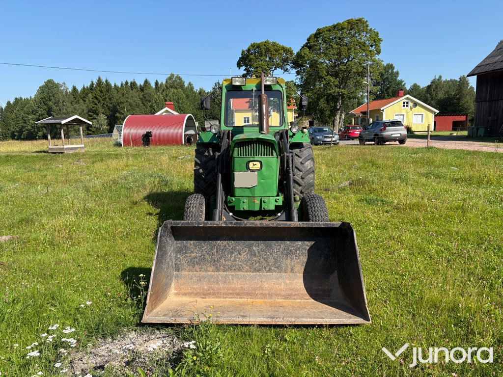 John Deere 3120 Servo med Kellve lastare