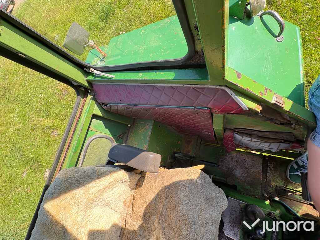 John Deere 3120 Servo med Kellve lastare