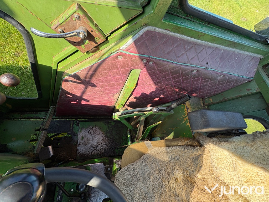 John Deere 3120 Servo med Kellve lastare