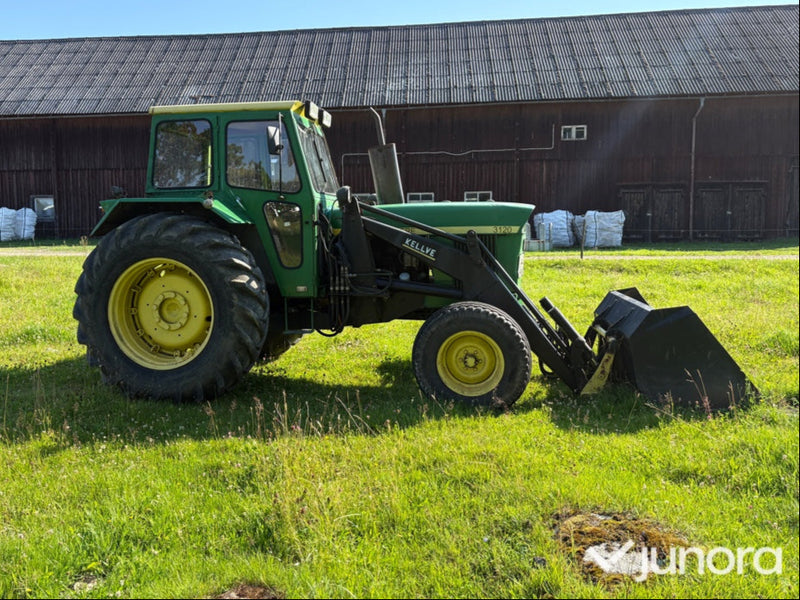 John Deere 3120 Servo med Kellve lastare