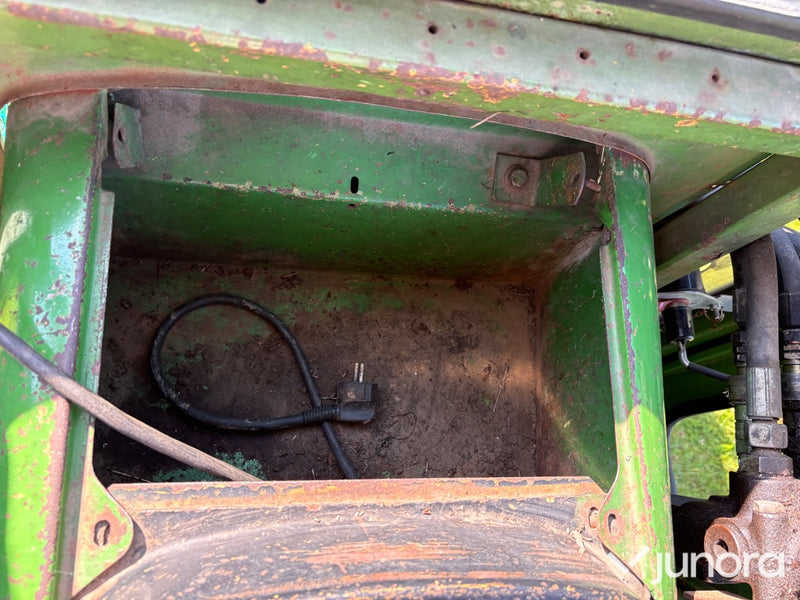 John Deere 3120 Servo med Kellve lastare