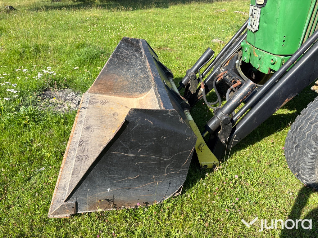 John Deere 3120 Servo med Kellve lastare