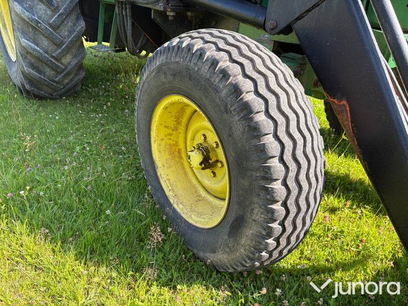 John Deere 3120 Servo med Kellve lastare